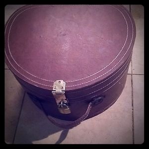 Vintage Hat Box Luggage Train Case 